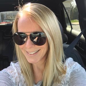 Meet your Posher, Cassandra